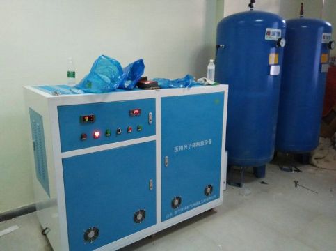 點(diǎn)擊查看詳細(xì)信息<br>標(biāo)題：云南永勝客戶(hù)定制的醫(yī)用分子篩制氧設(shè)備 閱讀次數(shù)：4312